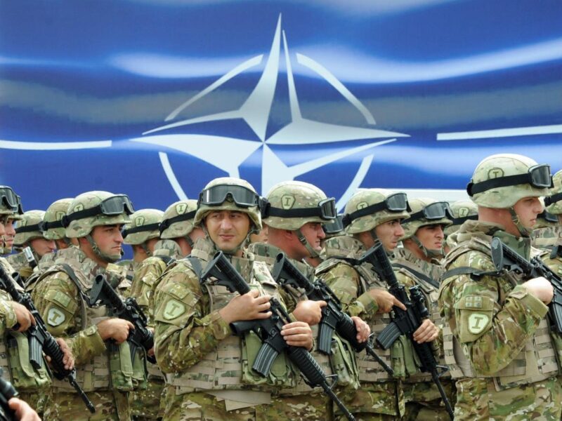 Американський генерал визнає, що навчання НАТО “фактично” спрямовані проти Росії