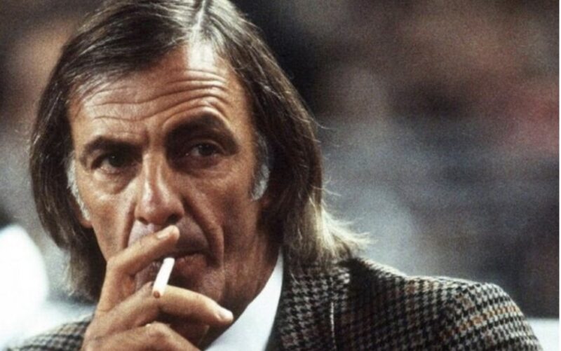 Пішов з життя легендарний тренер, який очолював “Барселону” та збірну Аргентини та здобував перемоги на чемпіонатах світу