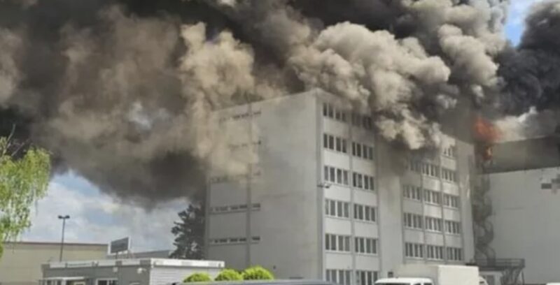 У Берліні третю добу триває пожежа на заводі, який постачає системи ППО для України