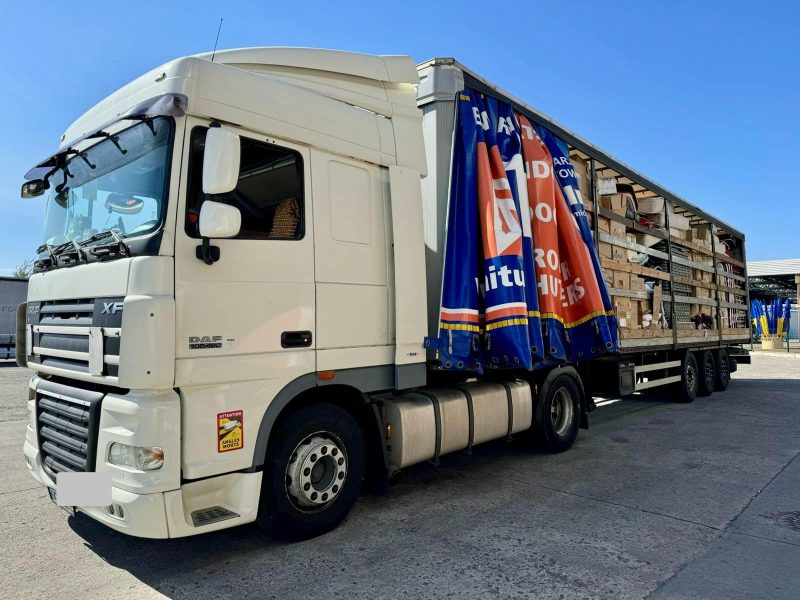 Львівські митники затримали 2580 комах на кордоні до Польщі