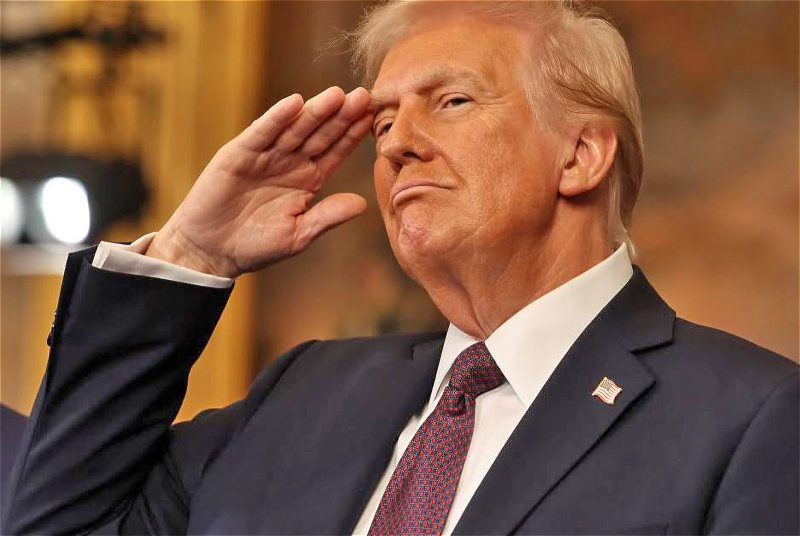 Дональд Трамп судиться з медіа через фейкову статтю про лист Епштейна