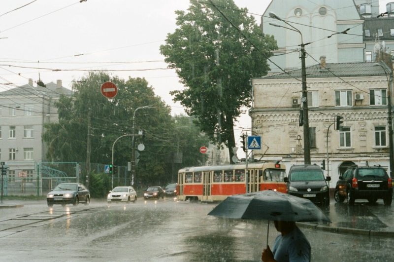 Рекордні дощі у Львові: за півдоби випала місячна норма опадів, місто під водою