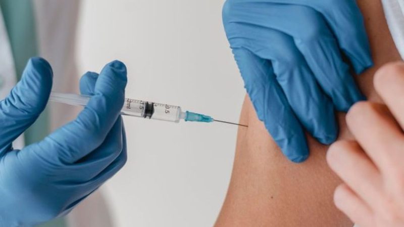 Вакцинація від COVID-19 врятувала 2,5 мільйона людей