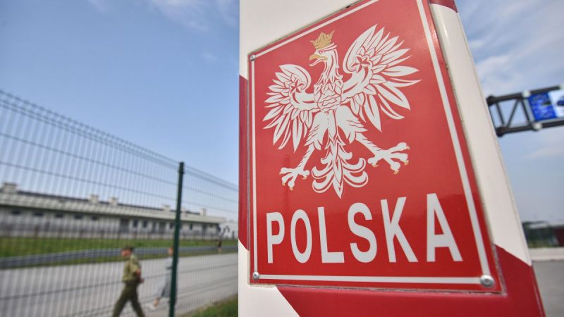 У Польщі видворили 15 громадян України