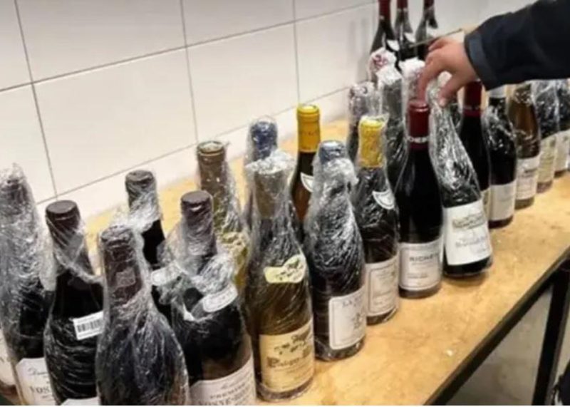 Митники виявили схованку з елітним вином у автомобілі на кордоні з Румунією