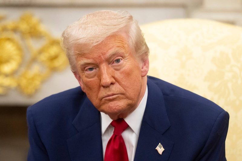 США вводять 100% мита на китайські товари