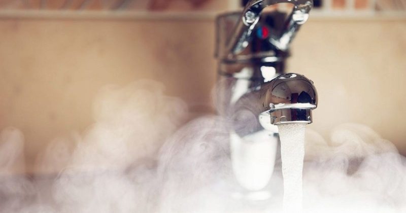 У Києві масове відключення гарячої води після атаки на ТЕЦ-6. Джерела