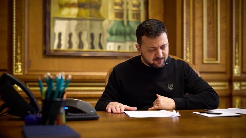 Зеленський ветував закон про штрафи для міністрів за неявку до Верховної Ради