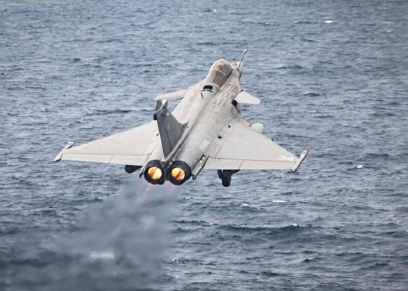 Франція успішно випробувала ядерну ракету ASMPA-R