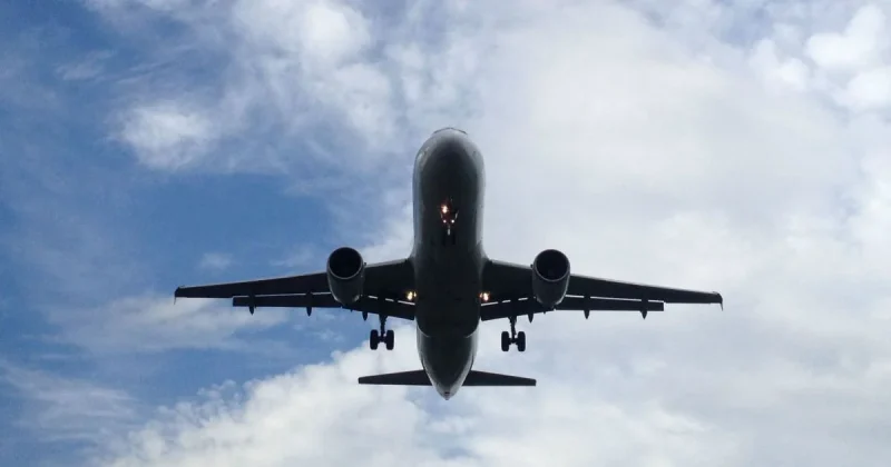 Збій у системі Airbus пошкодив літак Папи Римського, подорож ледь не зірвалася