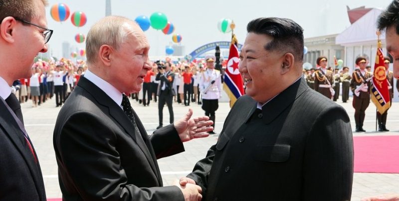 Чому Пхеньян терміново зводить нові палаци і для кого вони призначені