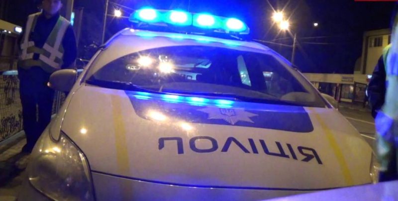 Поліція Києва проводить службове розслідування після побиття чоловіка в Деснянському районі