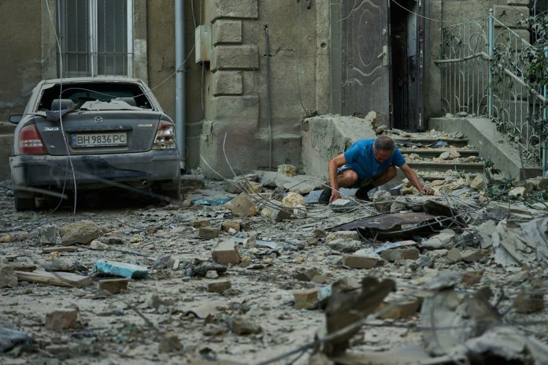 Російське вторгнення знову вражає Одесу: дрони атакують житлові будинки